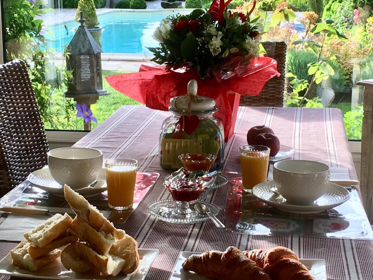 La Grande Poterie Coulandon Bagian luar foto